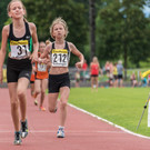27844216231_Jolien 800m  Ziel.jpg