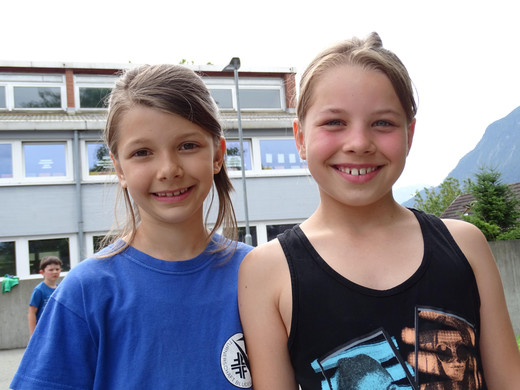 Alexandra und Leonie.JPG