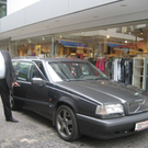 Fritz Schenk mit seinem Volvo