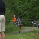 Schoppernau Triathlon  Otto kurz vor dem Ziel  gibt sein letztes.jpg