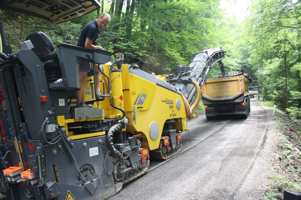 Pf__nderstra__e Asphaltierung Unterhaggen 2016 _8_.JPG