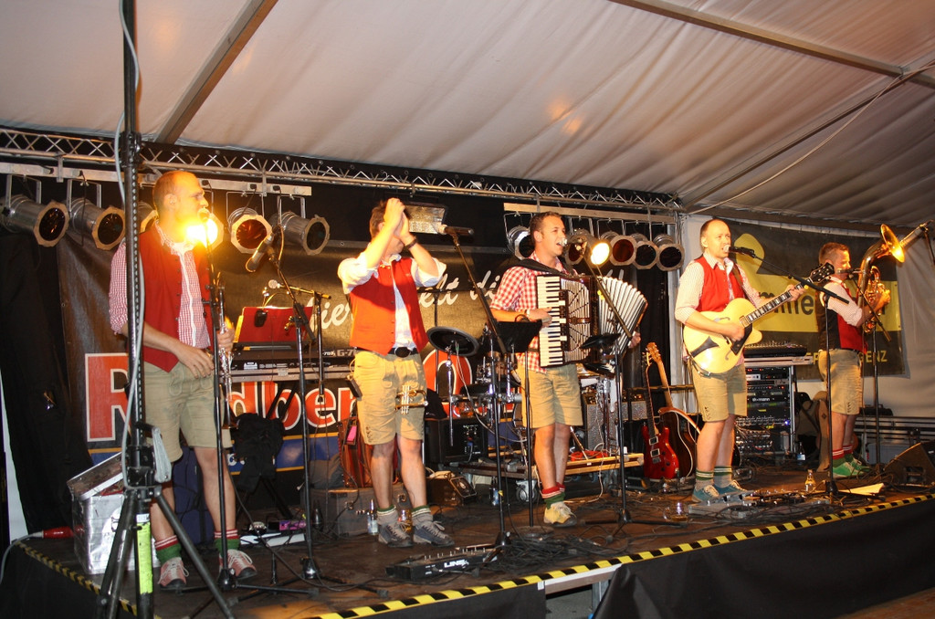 A Musikverein DORFFEST Symbolfotos Termin 2016 _11_.JPG