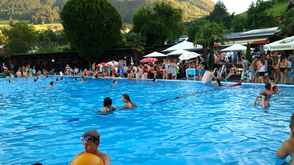 BK_Vollmondschwimmen-07_2016 4.jpg
