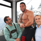 Mister Universe Rainer Stoss bei der Sendung us dr Gondl am Muttersberg