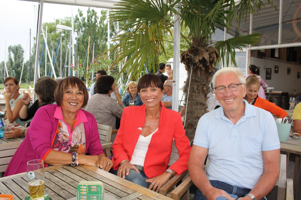 Fu__ball Opening D Menschen 02-08-2016 _2_.JPG