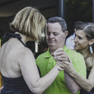 „Tango en Punta“ – Offen für die Umarmung