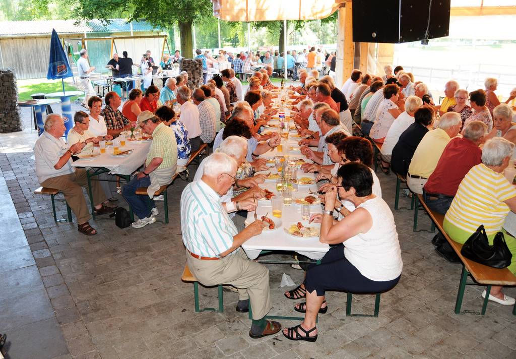 Seniorengrillfest 04-08-2016 27.jpg