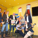 Hannes Hagen mit Team Mohren und Team Sinalco.jpg