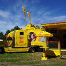 Sinalco Truck mit Guitar Hero.jpg