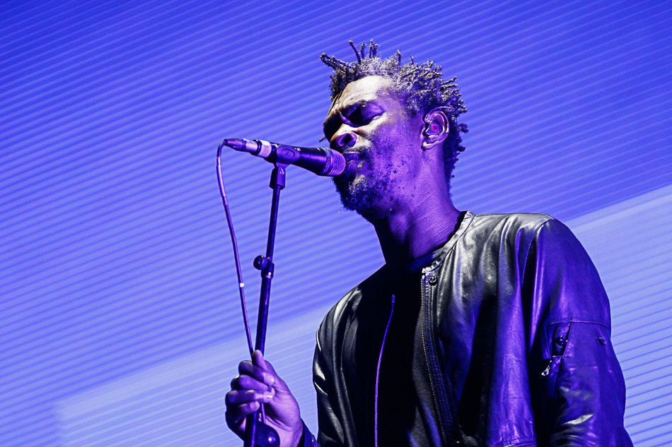 massive attack - Frequency 2016 - florian wieser - 004.jpg