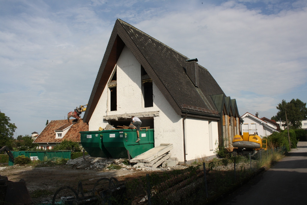 Neuapostolische Kirche ABBRUCH A 2016 _3_.JPG