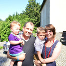 Organisator der Agape Wolfgang Bauer mit Familie.jpg