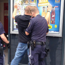 Taschendieb in U-Bahn erwischt: Festnahme auf Mariahilfer Straße