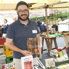 Philipp mit B__chern von Brunner.JPG