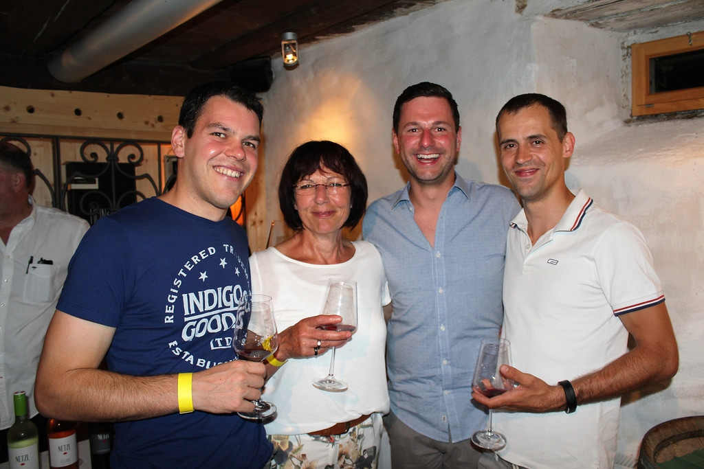 IMG_2585_jiw.jpg