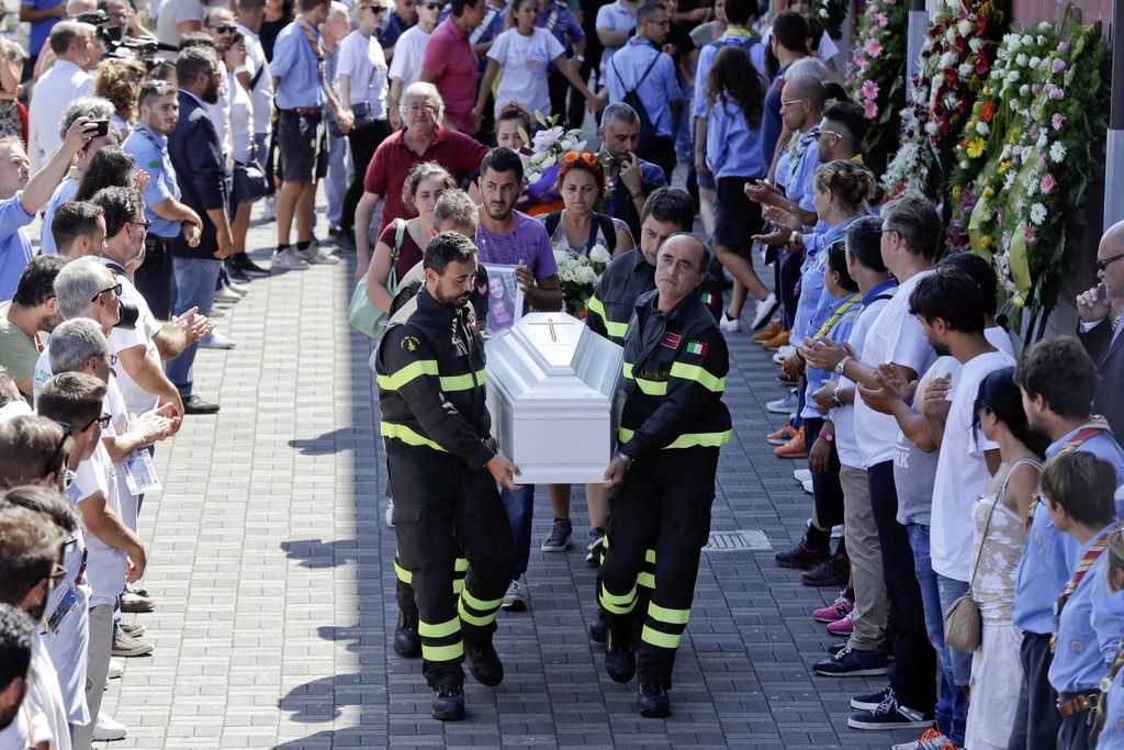 APTOPIX_Italy_Quake_1.jpg