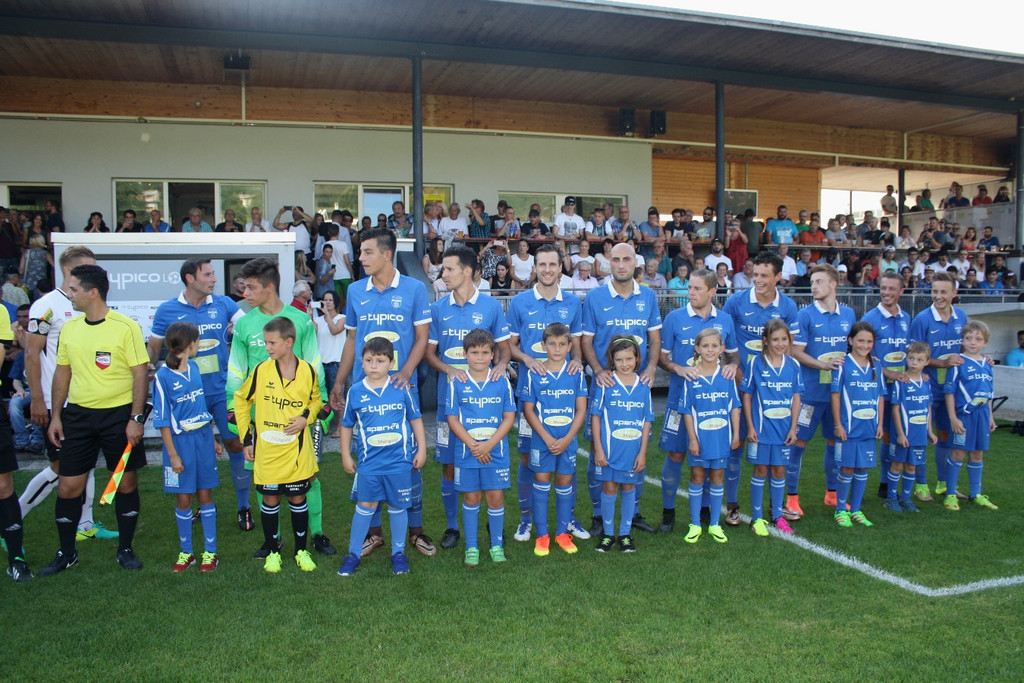 Fu__ball ALTACH gegen LOCHAU Benefizspiel _4_.JPG
