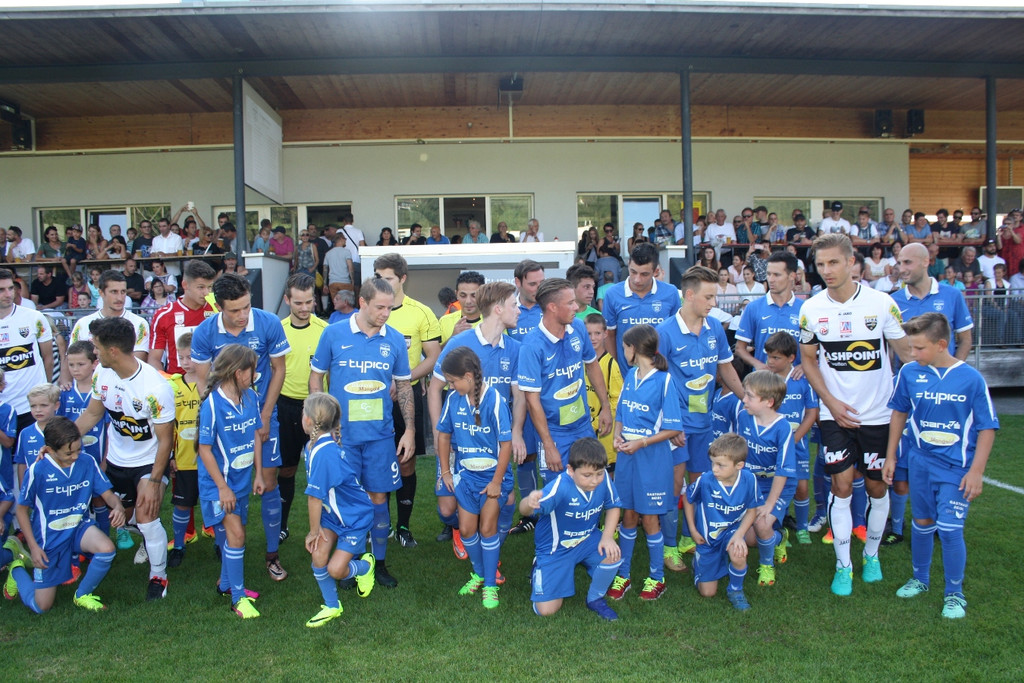 Fu__ball ALTACH gegen LOCHAU Benefizspiel _5_.JPG