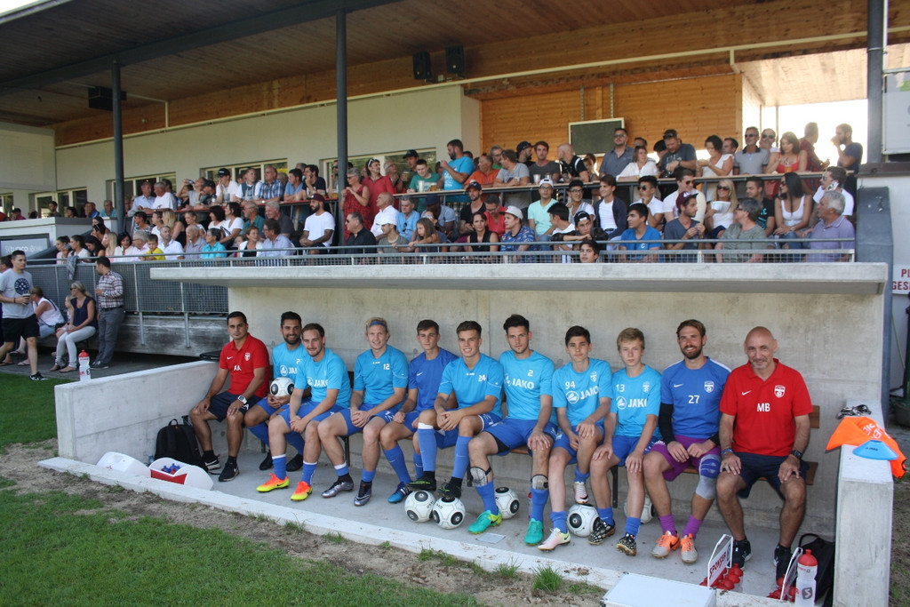 Fu__ball ALTACH gegen LOCHAU Benefizspiel _11_.JPG