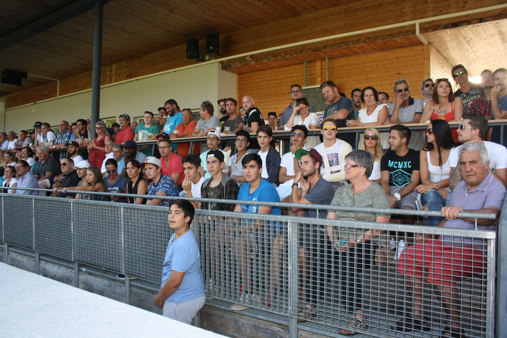 Fu__ball ALTACH gegen LOCHAU Benefizspiel _12_.JPG
