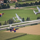 Die Gro__e Formation der Flying Bulls _c_ Sebastian MarkoRed Bull Content Pool.jpg