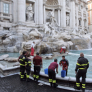 Rom: Unbekannte färbten Wasser im Trevi-Brunnen rot 