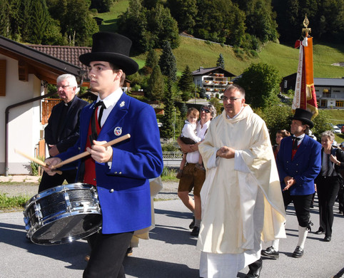 c_Scopoli_Pfarreinzug_Silbertal_6847.jpg