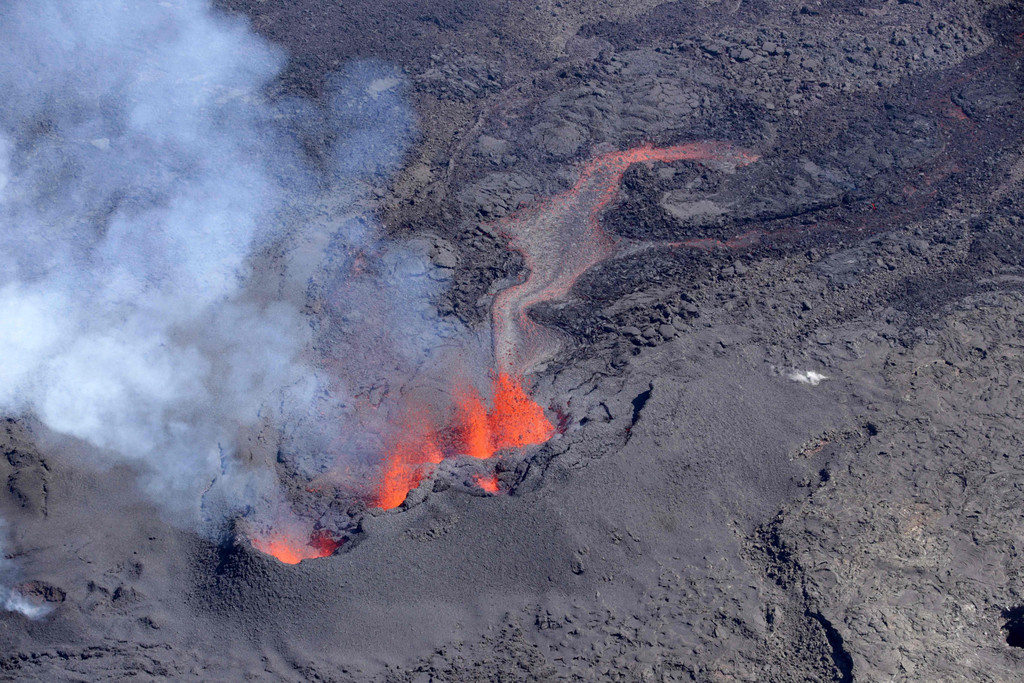 Vulkanausbruch La Reunion 9.jpg