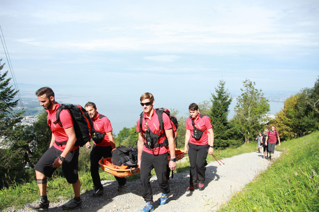 gut-zu-Fuss-das-Begleitteam-RK-Bergrettung.jpg