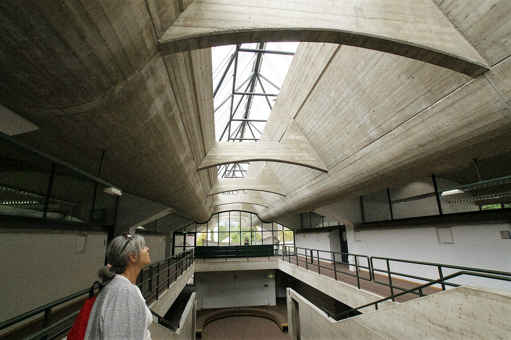 Stams Aula Eingangsbereich.JPG