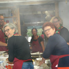 Das Arbeitsteam wurde in der K__che eingenebelt.JPG