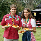 Eva und Marius genossen das Startfest.JPG
