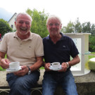 BK_Franz und Herbert genossen ihren Kaffee an der Sonne in Tisis.jpg