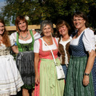 Im feschen Dirndl aufs Oktoberfest.JPG