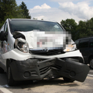 Kollision bei Überholvorgang fordert drei Verletzte