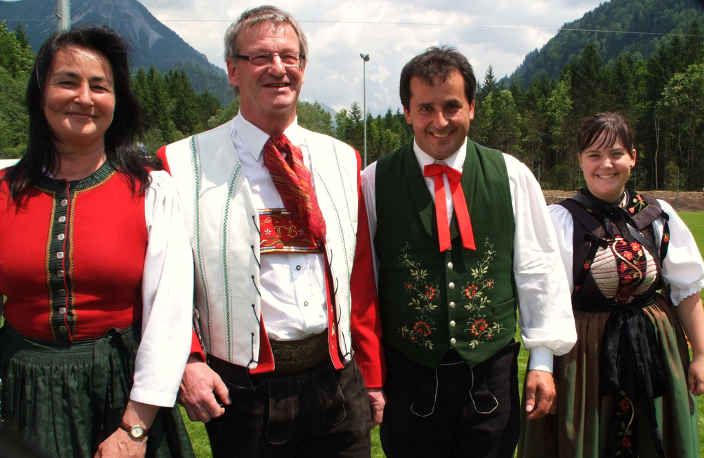 Sonntag 3_JPG-1277660103