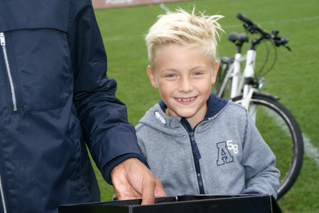 Laurin B__sch _9_ - noch ein Gl__ckslos.JPG