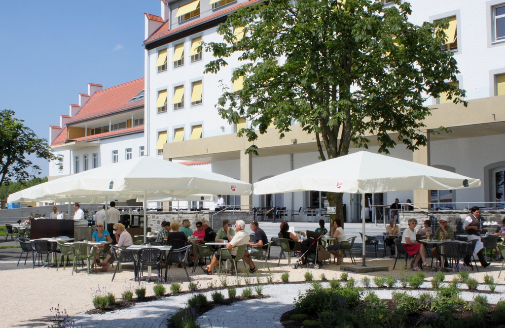 Seehotel Gastgarten Kaiserstrand _41__jpg-1277664441