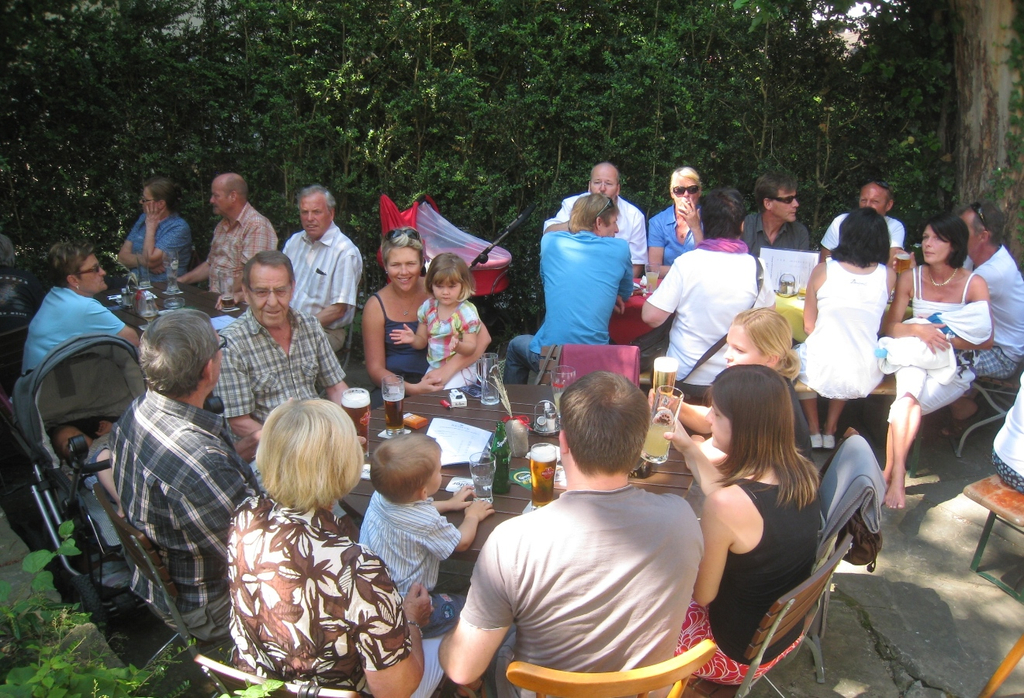 Frueschoppen Reiner mit Bierblosn 2010 _10__jpg-1277664993
