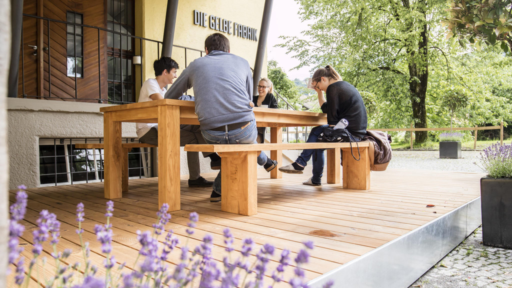 Janine_Bereuter_3_Coworking_Gelbe_Fabrik BY JUNGEMITIDEEN.JPG