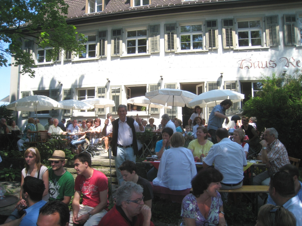 Frueschoppen Reiner mit Bierblosn 2010 _26__jpg-1277665188