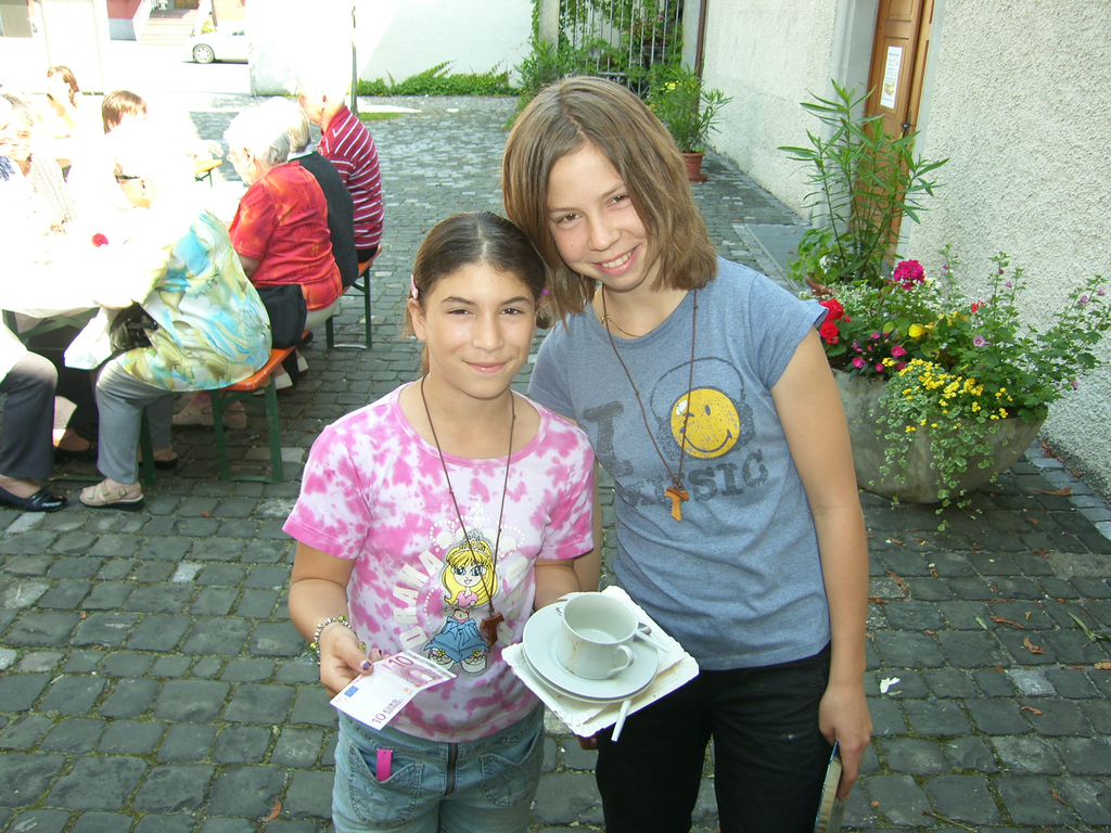 SH100627_JPG-1277704922