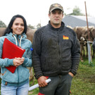 Enedina und Martin Hofer vom Eichelehof waren mit 45 St__ck Vieh auf der Ausstellung.JPG