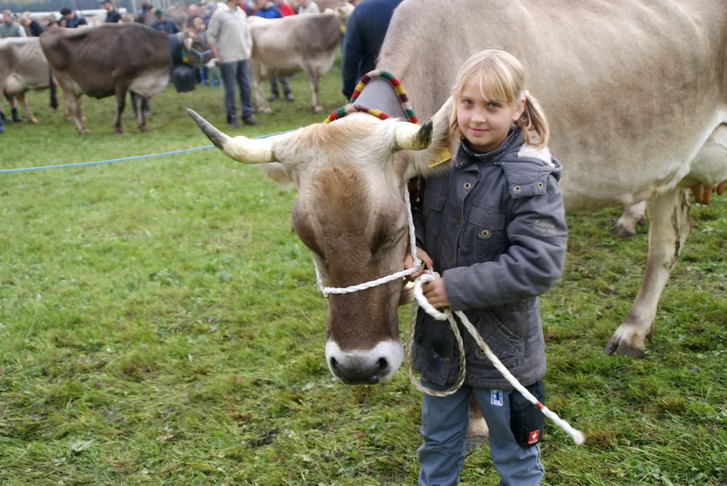 Lara _8__ keine Angst vor gro__en Tieren.JPG