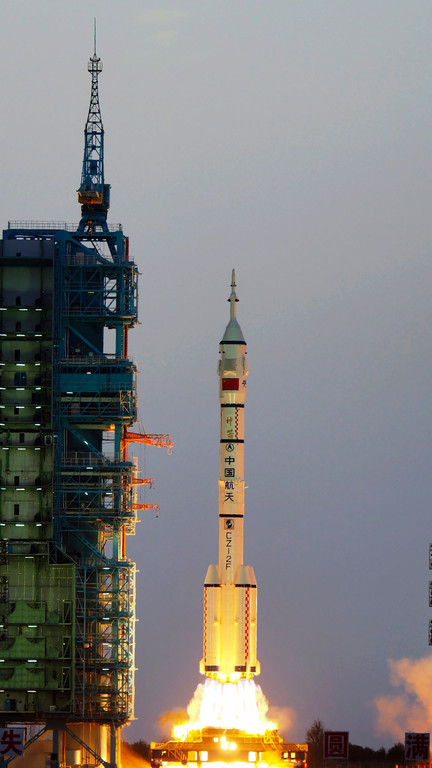 Start der chinesischen Shenzhou Rakete _5_.jpg