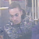 Versuchter Handyraub in Wiener U3-Station: Fahndung nach Burschen-Duo