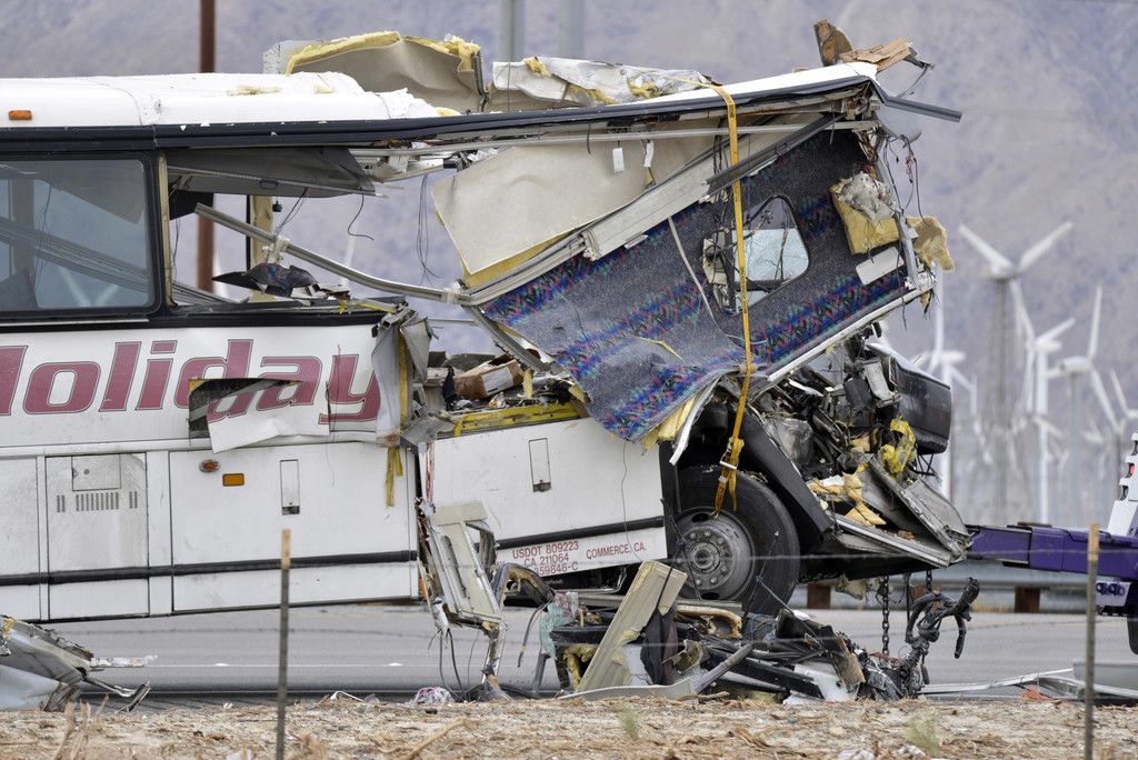 Fatal_Tour_Bus_Crash.jpg