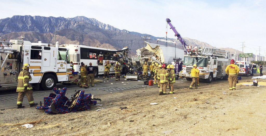 APTOPIX_Fatal_Tour_Bus_Crash_1.jpg