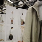 Baackstage bei der Louis Vuitton Fashion Show Männer 2011