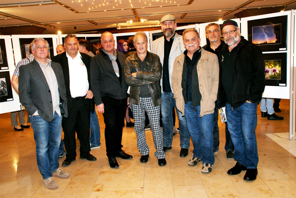 Robert B__sch begr____te die G__ste vom Fotoclub Nenzing.JPG